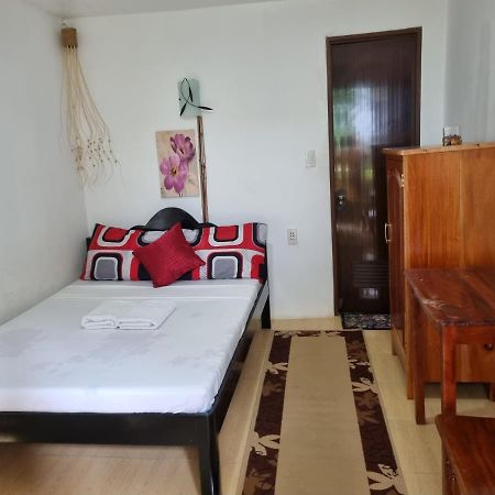 Southpoint Hostel Moalboal Buitenkant foto