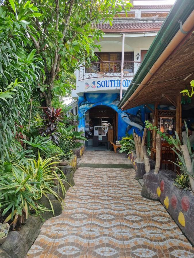 Southpoint Hostel Moalboal Buitenkant foto