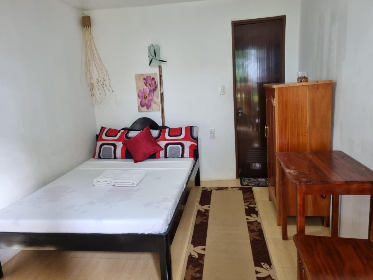 Southpoint Hostel Moalboal Buitenkant foto