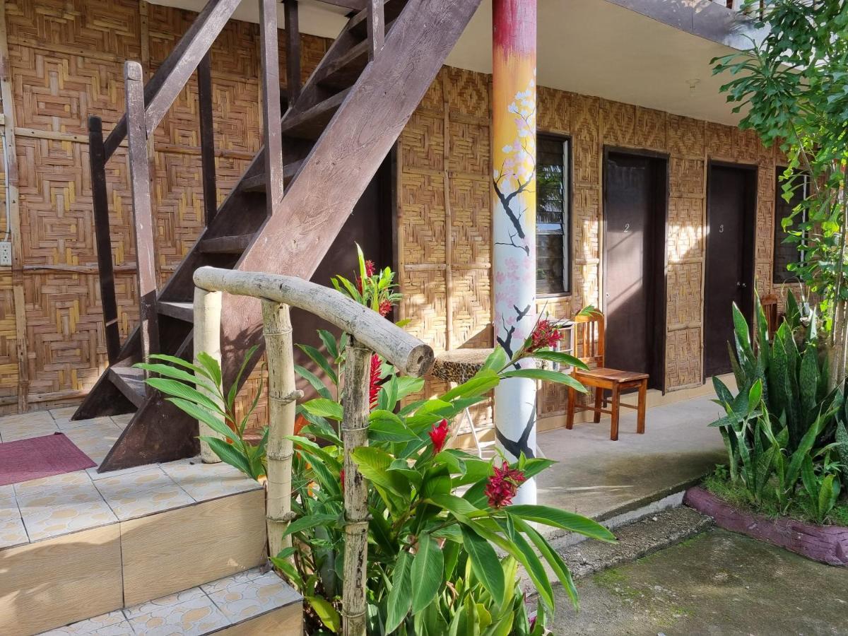 Southpoint Hostel Moalboal Buitenkant foto