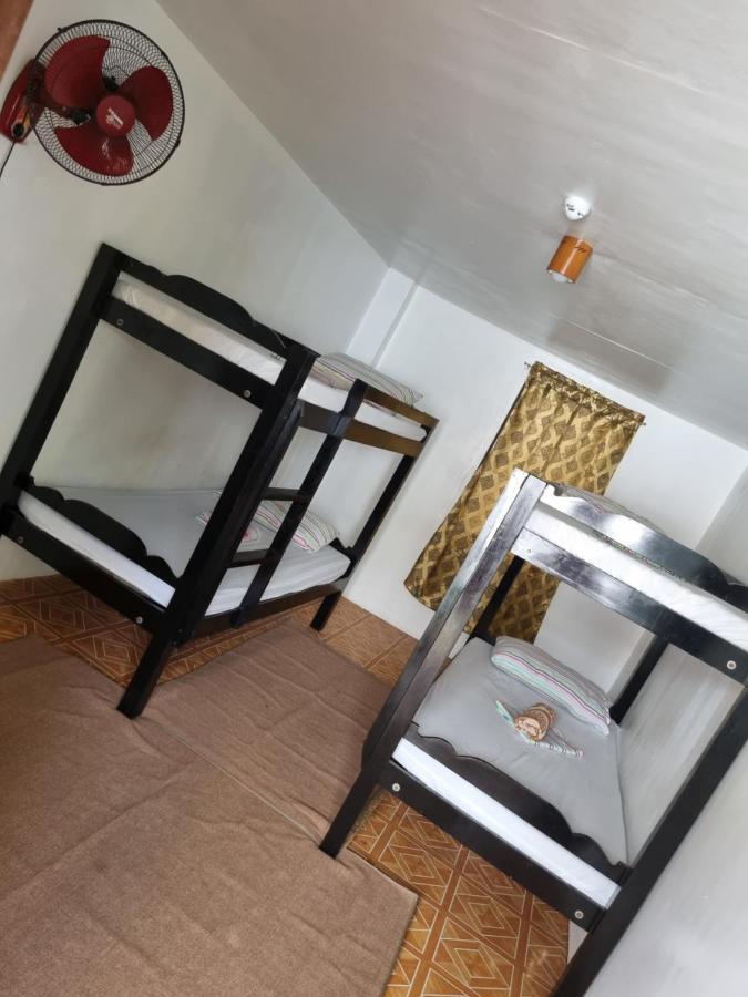 Southpoint Hostel Moalboal Buitenkant foto