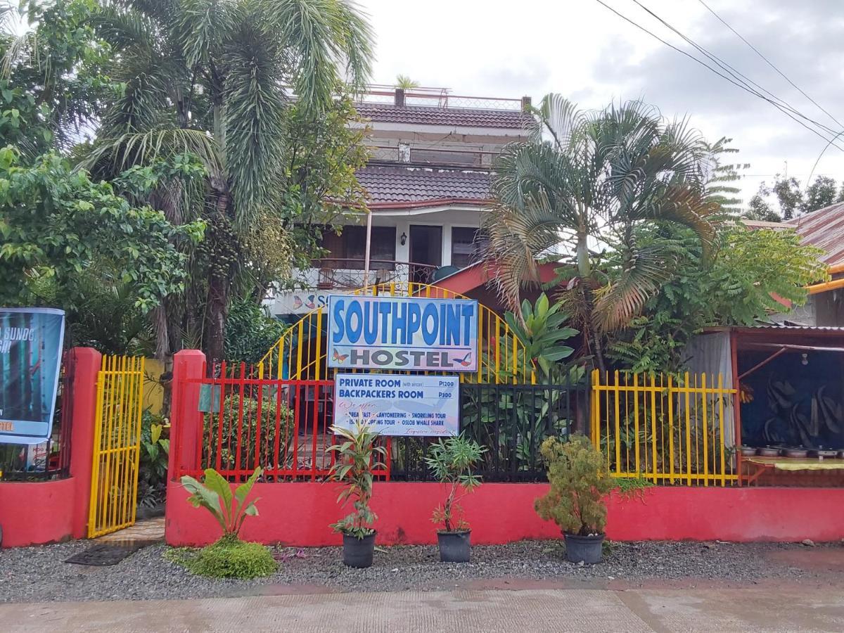Southpoint Hostel Moalboal Buitenkant foto